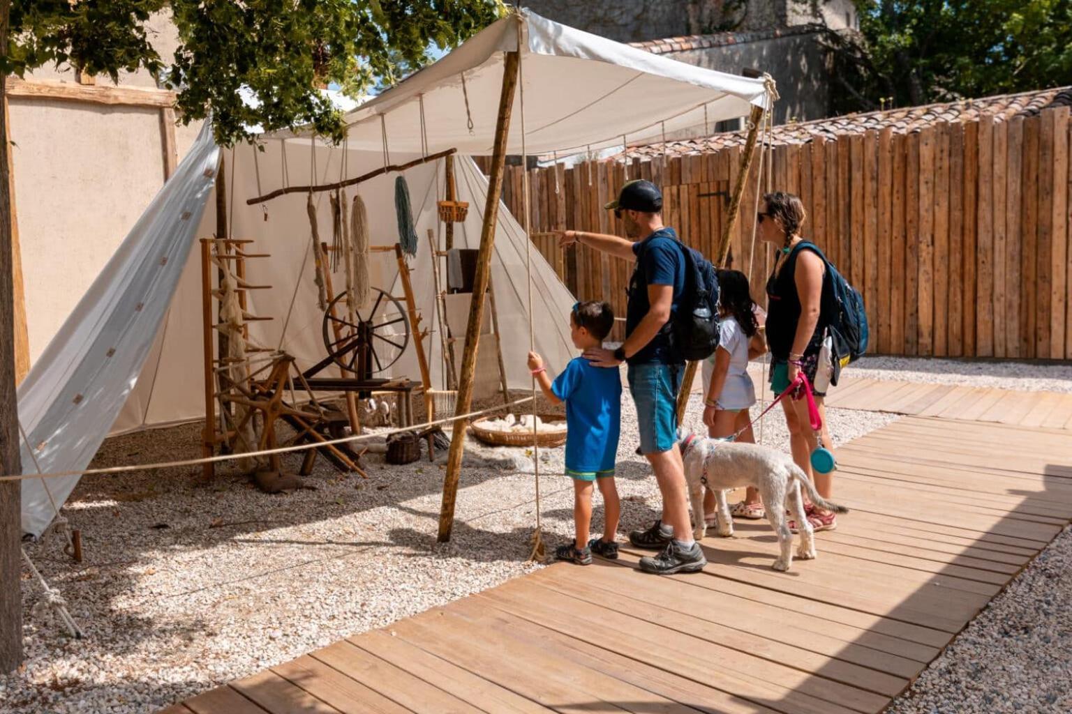 Tout Confort ! Centre-Ville, Climatisation, Parking, Wifi, Calme, Tv Carcassonne Eksteriør bilde